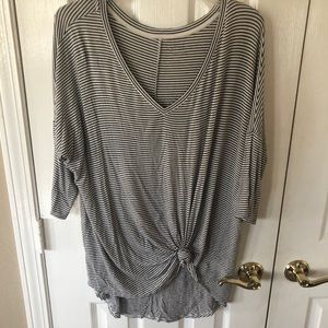 Striped quarter sleeve top